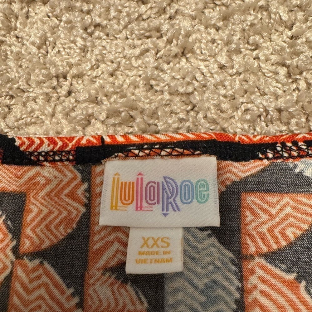 Lularoe NWT Irma boxy oversized high low tunic top Sx XXS - Picture 4 of 8